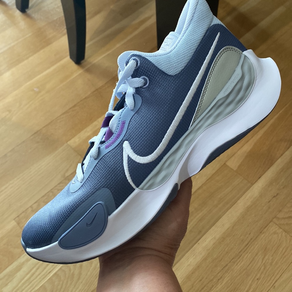 Womens Nike Renew Elevate IIIbasketball shoes 👟